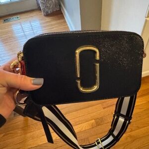 Women’s crossbody purse